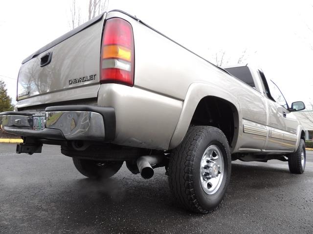 2001 Chevrolet Silverado 2500 LS 4dr Extended Cab LS / 4X4 / 8.1Liter 8Cyl   - Photo 10 - Portland, OR 97217