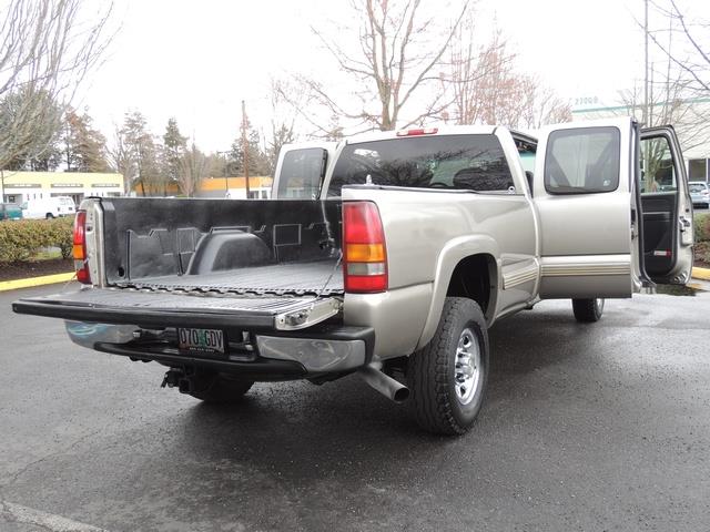 2001 Chevrolet Silverado 2500 LS 4dr Extended Cab LS / 4X4 / 8.1Liter 8Cyl   - Photo 28 - Portland, OR 97217