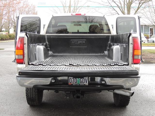 2001 Chevrolet Silverado 2500 LS 4dr Extended Cab LS / 4X4 / 8.1Liter 8Cyl   - Photo 21 - Portland, OR 97217