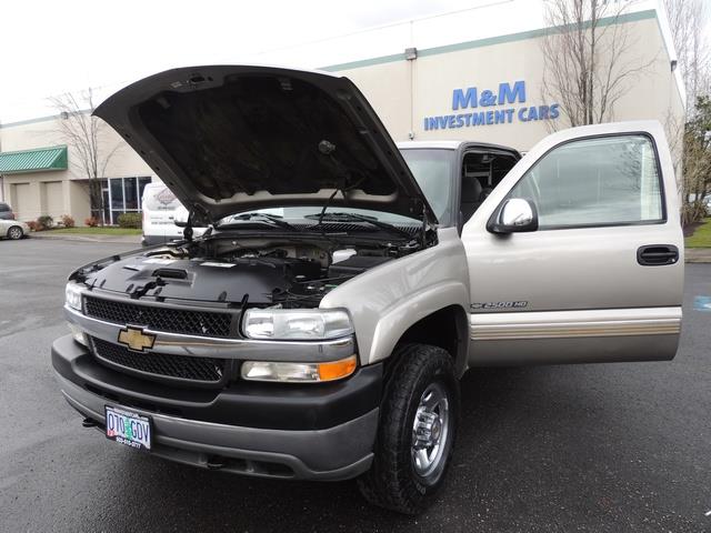 2001 Chevrolet Silverado 2500 LS 4dr Extended Cab LS / 4X4 / 8.1Liter 8Cyl   - Photo 25 - Portland, OR 97217