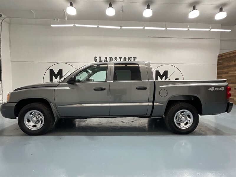 2006 Dodge Dakota Quad Cab 4X4 / 3.7L V6 / LOCAL TRUCK / ZERO RUST   - Photo 3 - Gladstone, OR 97027