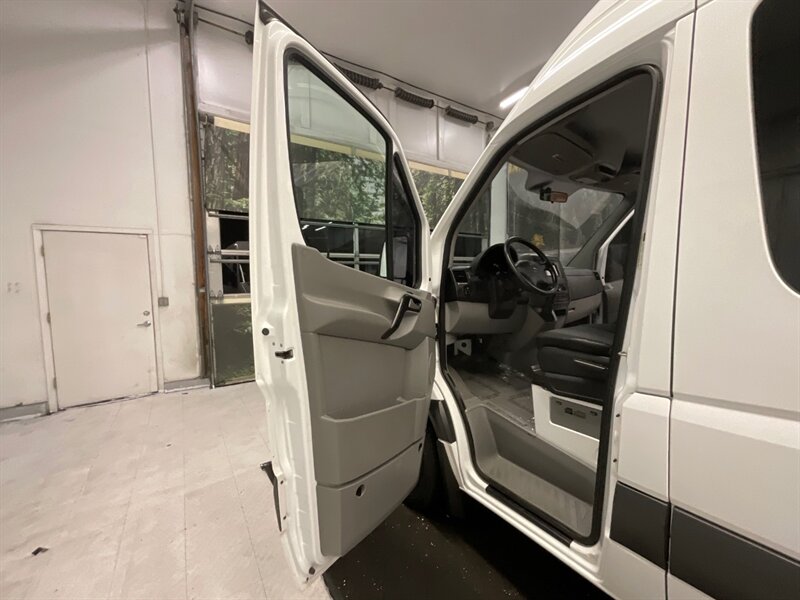 2012 Mercedes-Benz Sprinter 2500 Crew Cargo Van V6 DIESEL / HIGHROOF 170 WB  / Navigation / 93K MILES - Photo 36 - Gladstone, OR 97027