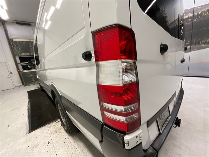 2012 Mercedes-Benz Sprinter 2500 Crew Cargo Van V6 DIESEL / HIGHROOF 170 WB  / Navigation / 93K MILES - Photo 29 - Gladstone, OR 97027