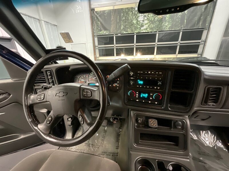 2006 Chevrolet Silverado 2500 LT Crew Cab 4X4 / 6.6L DIESEL /LBZ MOTOR/LONG BED  LOCAL TRUCK / RUST FREE / LIFTED w/ NEW WHEELS & TIRES / ONLY 127,000 MILES - Photo 18 - Gladstone, OR 97027