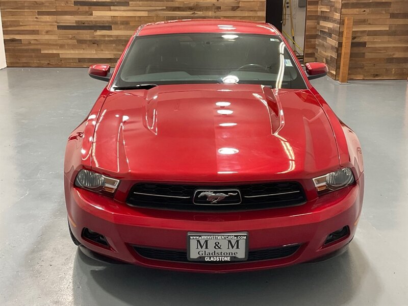 2010 Ford Mustang V6 Premium Coupe / 4.0L V6 /5-SPEED / 47,000 MILES  / Leather Seats - Photo 5 - Gladstone, OR 97027