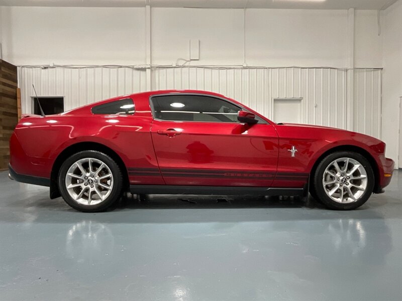 2010 Ford Mustang V6 Premium Coupe / 4.0L V6 /5-SPEED / 47,000 MILES  / Leather Seats - Photo 4 - Gladstone, OR 97027