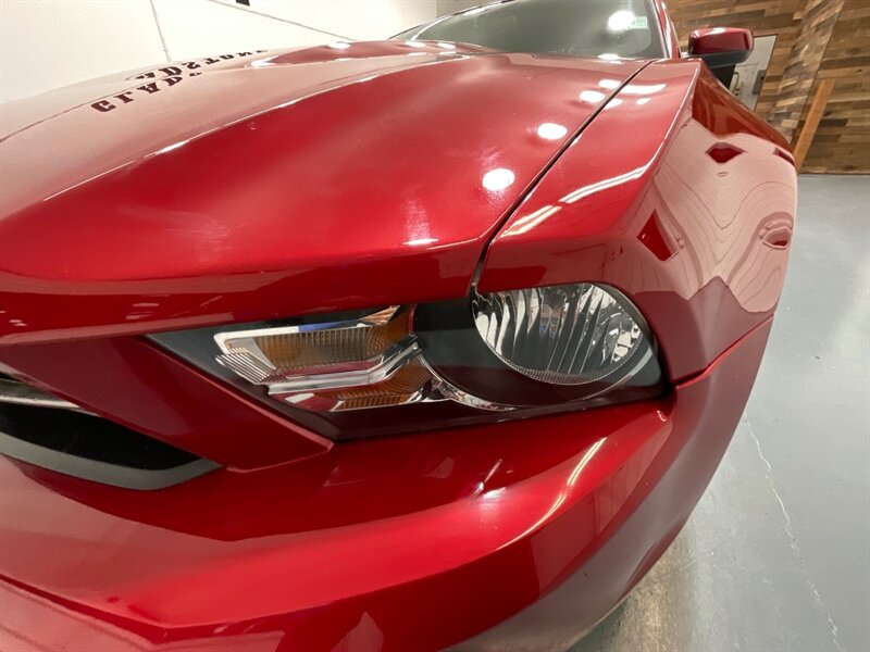 2010 Ford Mustang V6 Premium Coupe / 4.0L V6 /5-SPEED / 47,000 MILES  / Leather Seats - Photo 26 - Gladstone, OR 97027