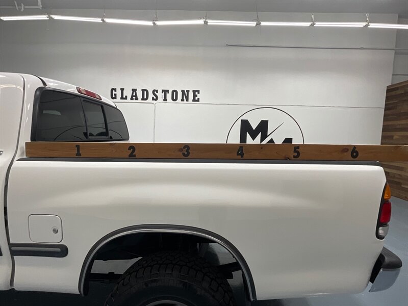 2000 Toyota Tundra SR5 Extended Cab 4X4 / 4.7L V8 / NEW TIRES LIFTED / ZERO RUST - Photo 11 - Gladstone, OR 97027