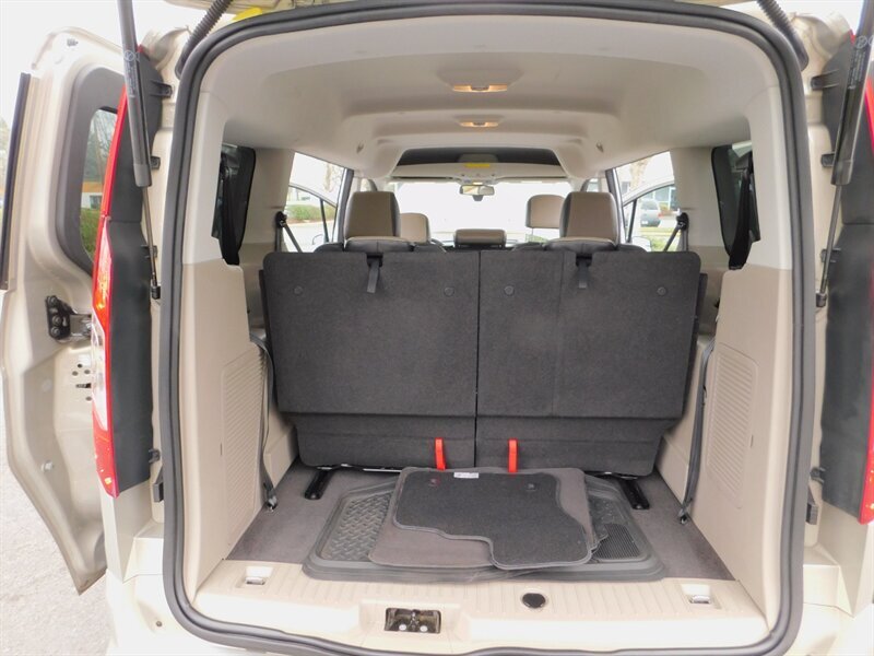 2014 Ford Transit Connect Titanium LWB Passenger Van / 3RD ROW / 45,000 MILE   - Photo 12 - Portland, OR 97217