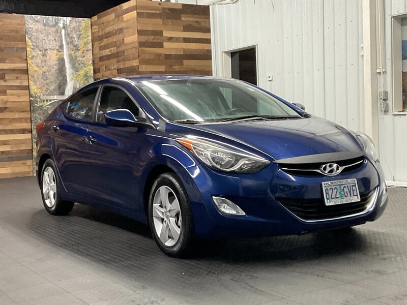 2013 Hyundai Elantra GLS Sedan / Automatic/ Heated Seats / Excel Cond   - Photo 2 - Gladstone, OR 97027