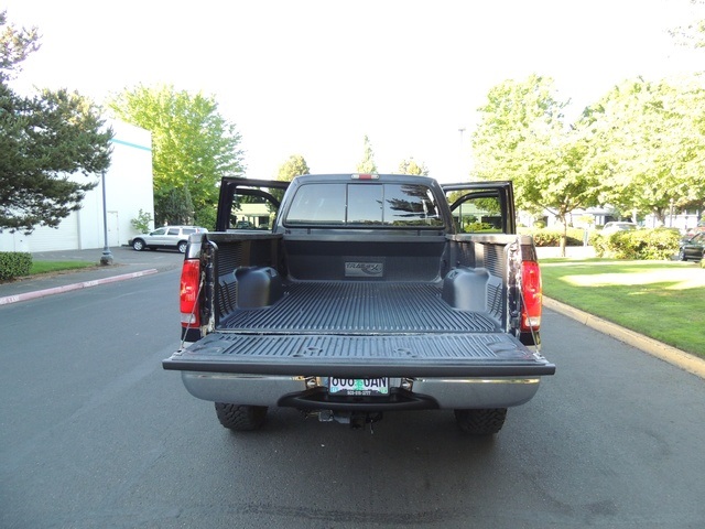 1999 Ford F-350 4X4 / CrewCab/ LongBed/ 7.3L TURBO DIESEL / LIFTED   - Photo 12 - Portland, OR 97217