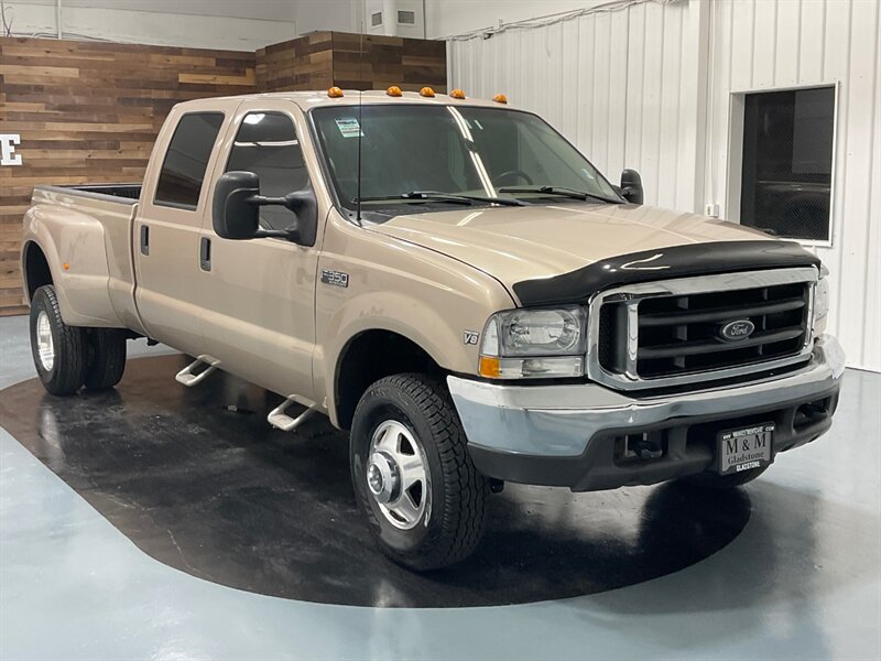 1999 Ford F-350 Lariat 4X4 / 7.3L DIESEL / DUALLY / 118K MILES  / 1-OWNER / CREW CAB - Photo 2 - Gladstone, OR 97027