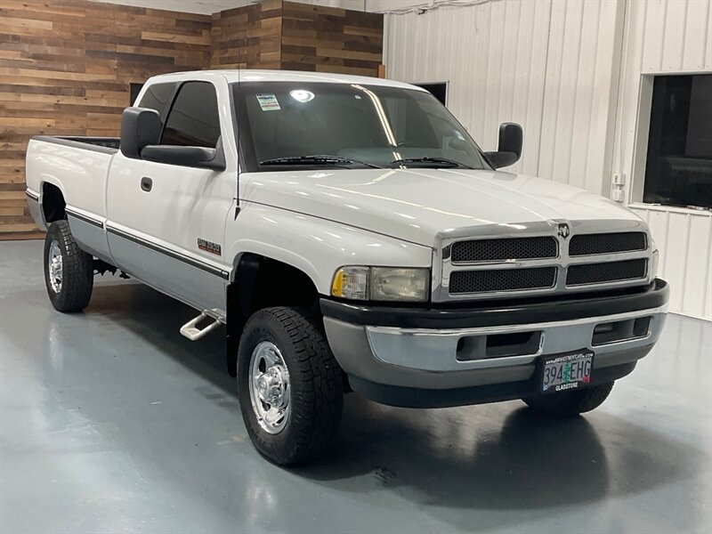 1997 Dodge Ram 2500 Laramie SLT 4X4 / 5.9L CUMMINS DIESEL 12-VALVE  / LOCAL w. ZERO RUST / 146K MILES - Photo 2 - Gladstone, OR 97027