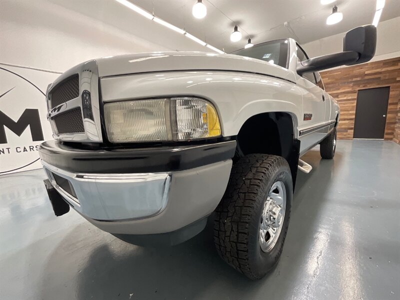 1997 Dodge Ram 2500 Laramie SLT 4X4 / 5.9L CUMMINS DIESEL 12-VALVE  / LOCAL w. ZERO RUST / 146K MILES - Photo 55 - Gladstone, OR 97027