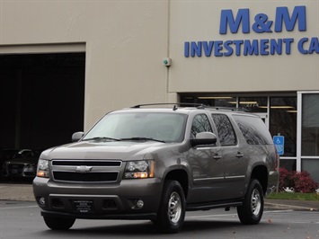 2007 Chevrolet Suburban LT 2500  / 4X4 / 6.0L 8Cyl / Navigtaion / Leather SUV