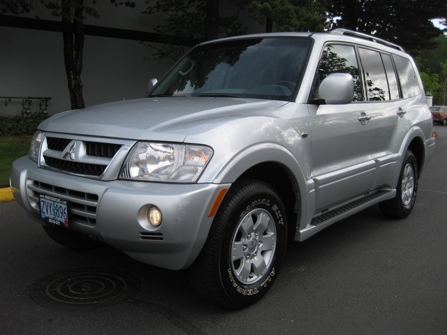 2003 Mitsubishi Montero Limited 4WD V6 Leather / 3RD Seats / 1-Owner