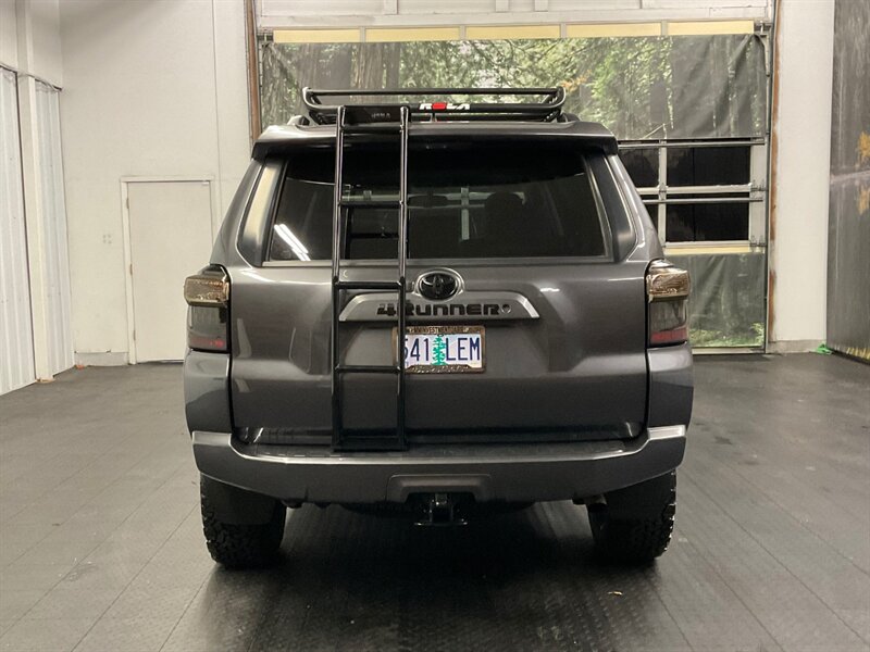 2019 Toyota 4Runner SR5 Premium 4X4 / 3RD ROW SEAT / CUSTOM LIFTED  NEW SUSPENSION LIFT KIT + NEW BF GOODRICH TIRES + NEW TRD WHEELS + NEW LUGGAGE RACK / 1-OWNER LOCAL - Photo 6 - Gladstone, OR 97027