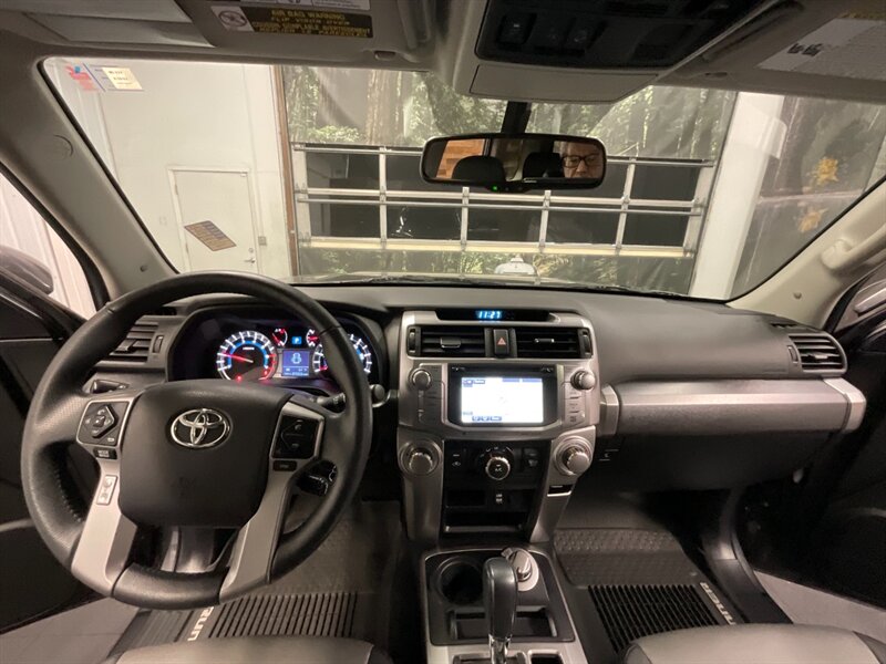 2019 Toyota 4Runner SR5 Premium 4X4 / 3RD ROW SEAT / CUSTOM LIFTED  NEW SUSPENSION LIFT KIT + NEW BF GOODRICH TIRES + NEW TRD WHEELS + NEW LUGGAGE RACK / 1-OWNER LOCAL - Photo 33 - Gladstone, OR 97027