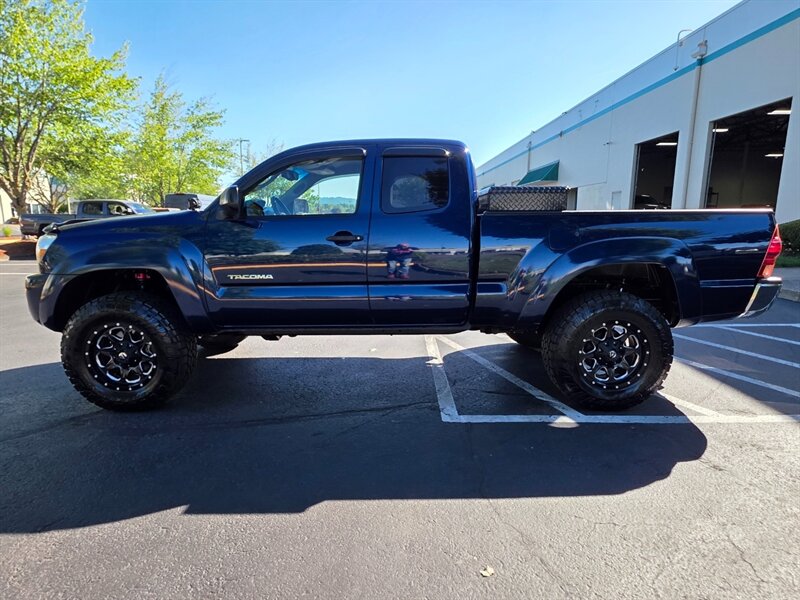 2005 Toyota Tacoma V6 4.0L / 4X4 / ACCESS CAB / LONG BED / NEW LIFT  / NEW TIRES / FUEL WHEELS / ZERO RUST / SERVICE RECORDS - Photo 3 - Portland, OR 97217