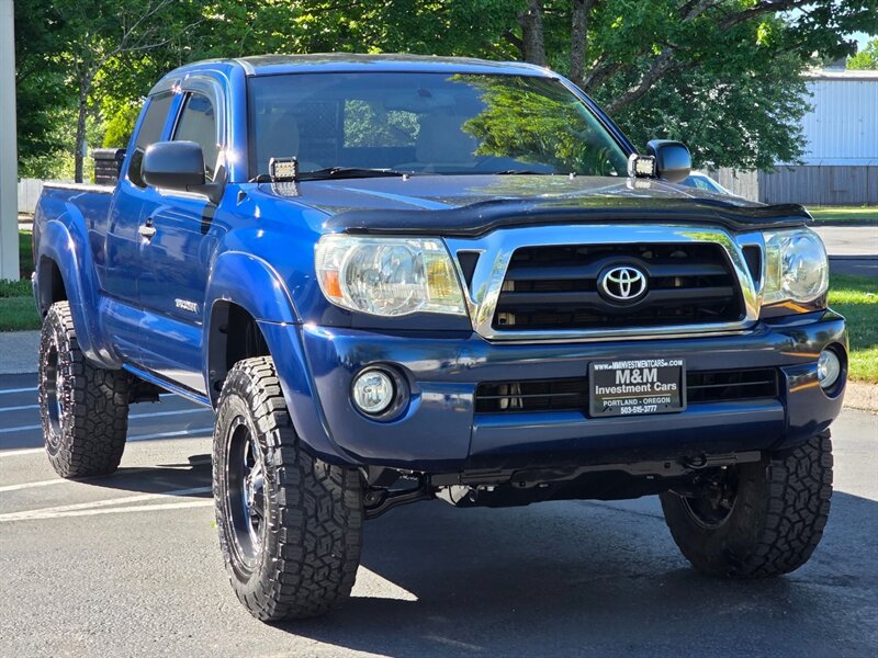2005 Toyota Tacoma V6 4.0L / 4X4 / ACCESS CAB / LONG BED / NEW LIFT  / NEW TIRES / FUEL WHEELS / ZERO RUST / SERVICE RECORDS - Photo 2 - Portland, OR 97217