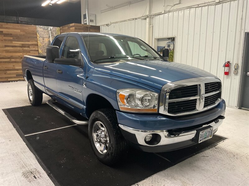 2006 Dodge Ram 2500 Big Horn 4X4 / 5.9L CUMMINS DIESEL/ 6-SPEED MANUAL  / LONG BED / REAR AIRBAGS / LOCAL OREGON TRUCK / RUST FREE / ONLY 113,000 MILES - Photo 2 - Gladstone, OR 97027