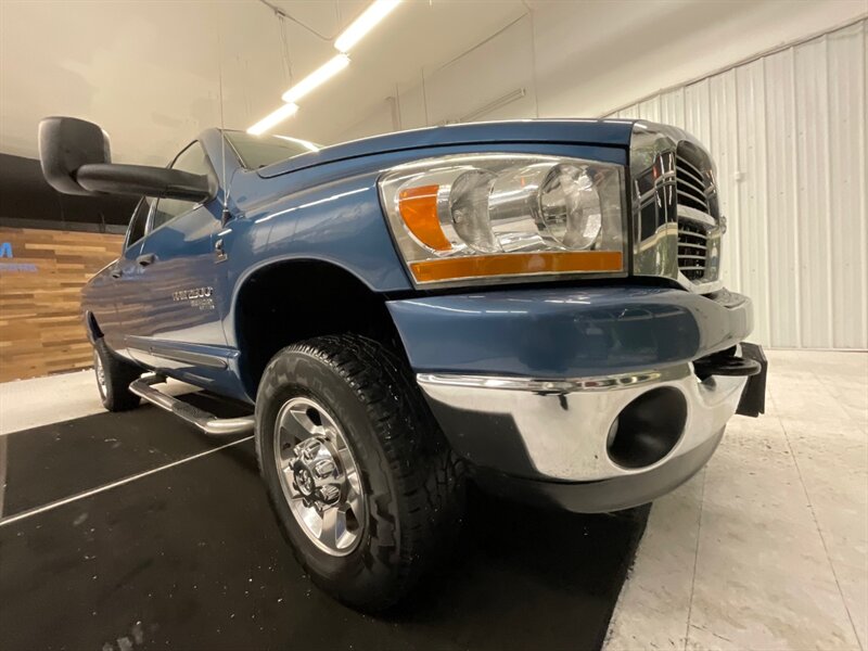 2006 Dodge Ram 2500 Big Horn 4X4 / 5.9L CUMMINS DIESEL/ 6-SPEED MANUAL  / LONG BED / REAR AIRBAGS / LOCAL OREGON TRUCK / RUST FREE / ONLY 113,000 MILES - Photo 27 - Gladstone, OR 97027