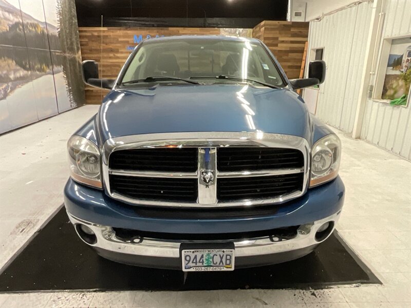 2006 Dodge Ram 2500 Big Horn 4X4 / 5.9L CUMMINS DIESEL/ 6-SPEED MANUAL  / LONG BED / REAR AIRBAGS / LOCAL OREGON TRUCK / RUST FREE / ONLY 113,000 MILES - Photo 5 - Gladstone, OR 97027