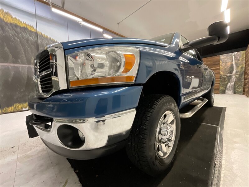 2006 Dodge Ram 2500 Big Horn 4X4 / 5.9L CUMMINS DIESEL/ 6-SPEED MANUAL  / LONG BED / REAR AIRBAGS / LOCAL OREGON TRUCK / RUST FREE / ONLY 113,000 MILES - Photo 10 - Gladstone, OR 97027