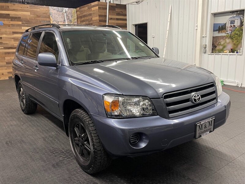 2004 Toyota Highlander Sport Utility AWD /   - Photo 2 - Gladstone, OR 97027