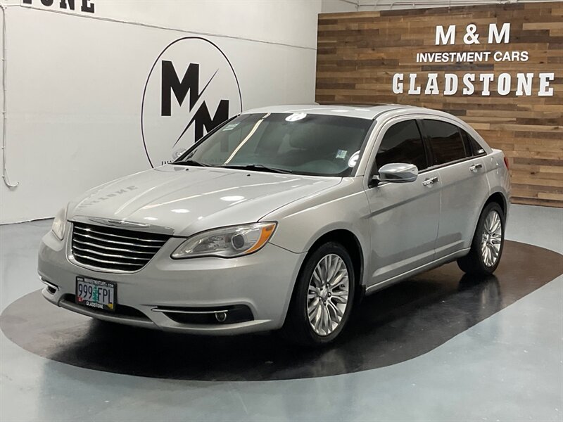 2012 Chrysler 200 Series Limited Sedan / V6 / Leather Navigation Sunroof   - Photo 54 - Gladstone, OR 97027