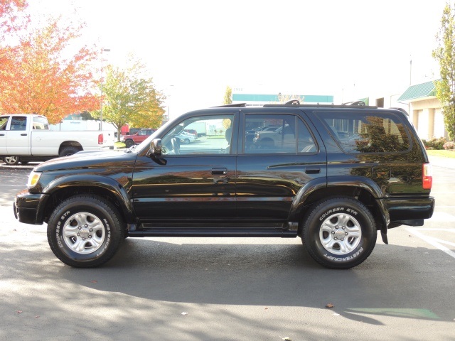 2001 Toyota 4Runner SPORT Edition / 4X4 / Diff Lock / Timing Belt Done - Photo 3 - Portland, OR 97217