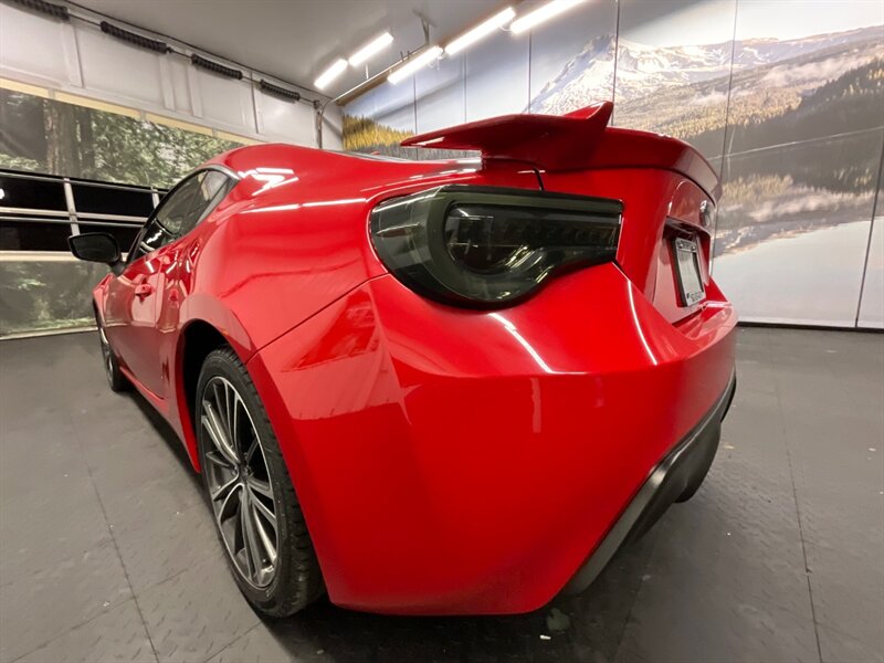 2015 Subaru BRZ Limited Coupe / 2.0L 4Cyl / 37,000 MILES  SHARP & CLEAN!!! - Photo 12 - Gladstone, OR 97027