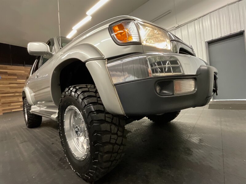 2002 Toyota 4Runner SR5 V6 4X4 / Leather   - Photo 10 - Gladstone, OR 97027