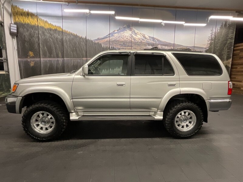 2002 Toyota 4Runner SR5 V6 4X4 / Leather   - Photo 3 - Gladstone, OR 97027