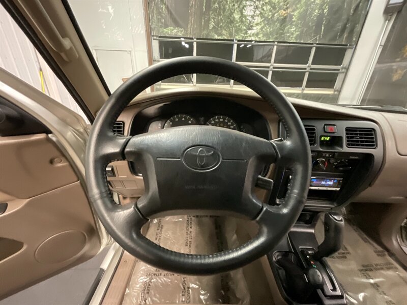 2002 Toyota 4Runner SR5 V6 4X4 / Leather   - Photo 29 - Gladstone, OR 97027