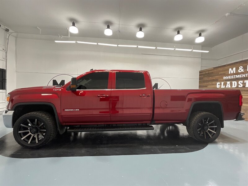 2018 GMC Sierra 3500 SLE Crew Cab 4X4 / 6.6L DURAMAX DIESEL / Leather  / LONG BED / RUST FREE - Photo 4 - Gladstone, OR 97027