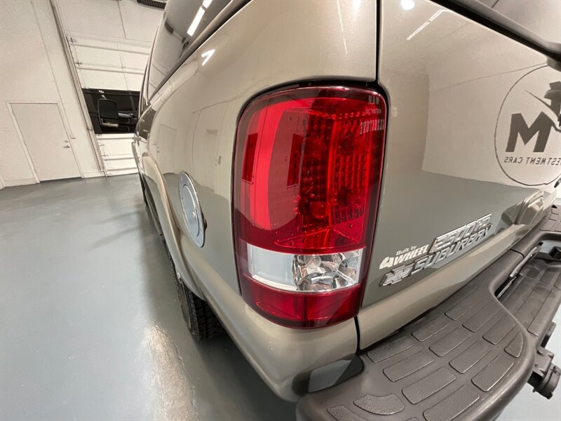 2002 Chevrolet Suburban 2500 LT 4X4 / 8.1L V8 / Leather / NEW TIRES / Sunroof / Heated Seats / 3RD ROW SEAT / ZERO RUST - Photo 29 - Gladstone, OR 97027