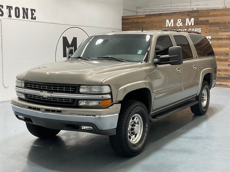 2002 Chevrolet Suburban 2500 LT 4X4 / 8.1L V8 / Leather / NEW TIRES / Sunroof / Heated Seats / 3RD ROW SEAT / ZERO RUST - Photo 57 - Gladstone, OR 97027