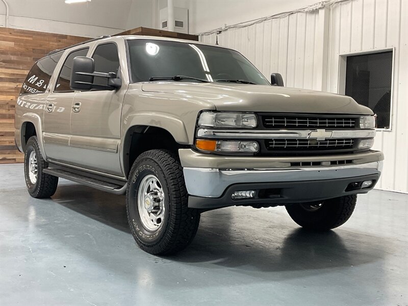 2002 Chevrolet Suburban 2500 LT 4X4 / 8.1L V8 / Leather / NEW TIRES / Sunroof / Heated Seats / 3RD ROW SEAT / ZERO RUST - Photo 56 - Gladstone, OR 97027