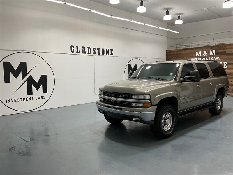 2002 Chevrolet Suburban 2500 LT 4X4 / 8.1L V8 / Leather / NEW TIRES / Sunroof / Heated Seats / 3RD ROW SEAT / ZERO RUST - Photo 58 - Gladstone, OR 97027