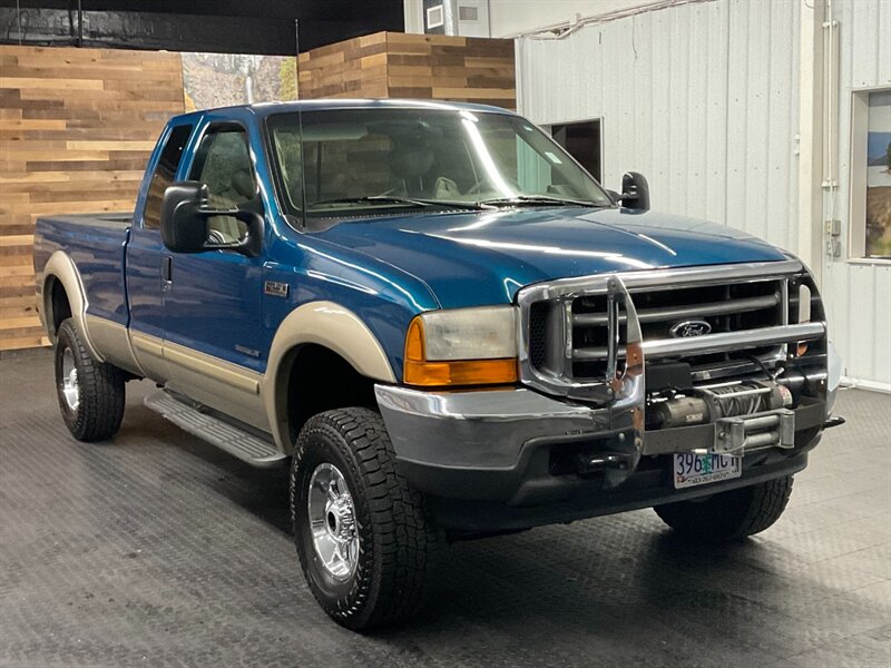 2001 Ford F-250 Super Duty Lariat 4dr 4X4 / 7.3L DIESEL / CLEAN   - Photo 2 - Gladstone, OR 97027