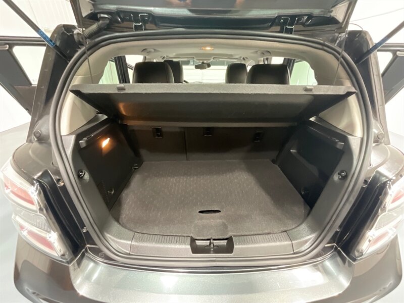 2017 Chevrolet Sonic Premier Auto Hatchback Sunroof Leather 62K Miles / Heated Leather Seats / Backup Camera - Photo 11 - Gladstone, OR 97027