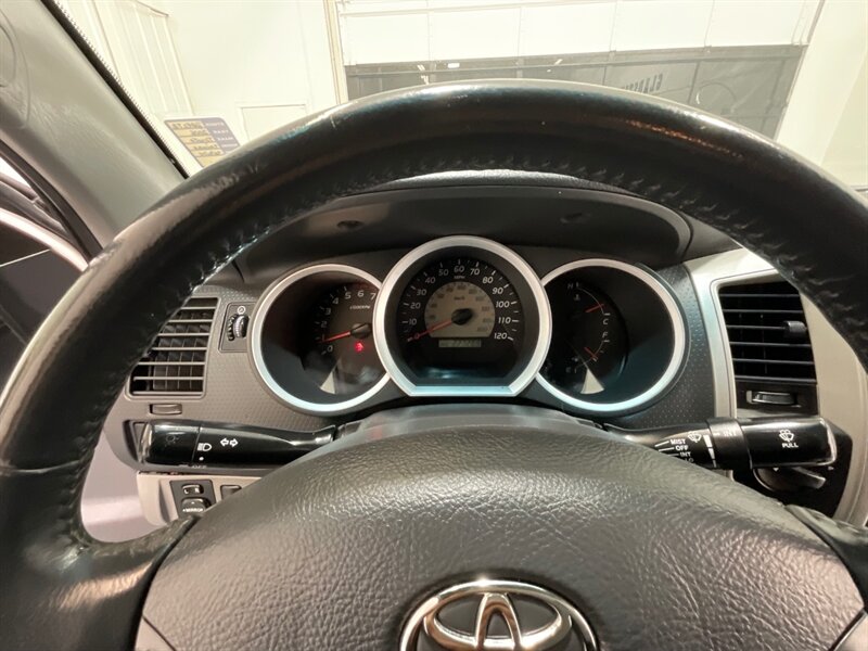 2006 Toyota Tacoma V6 Access Cab TRD OFF RD 4X4 /6-SPEED / LIFTED / NEW LIFT + NEW GOODYEAR TIRES + WHEELS / 1-OWNER LOCAL / ZERO RUST - Photo 41 - Gladstone, OR 97027