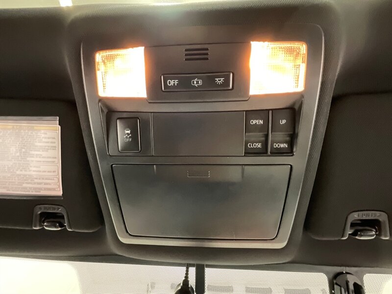 2017 Toyota Tacoma TRD Sport 4X4 / V6 / LIFT w. NEW WHEELS & TIRES /Sunroof / Heated Seats ./ Blind Spot Alert / Navigation & Backup Camera / ZERO RUST - Photo 44 - Gladstone, OR 97027