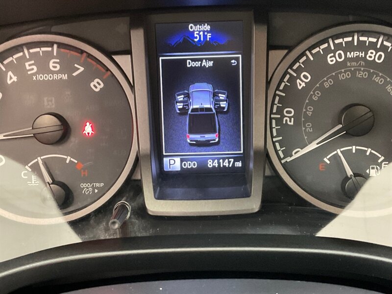 2017 Toyota Tacoma TRD Sport 4X4 / V6 / LIFT w. NEW WHEELS & TIRES /Sunroof / Heated Seats ./ Blind Spot Alert / Navigation & Backup Camera / ZERO RUST - Photo 65 - Gladstone, OR 97027