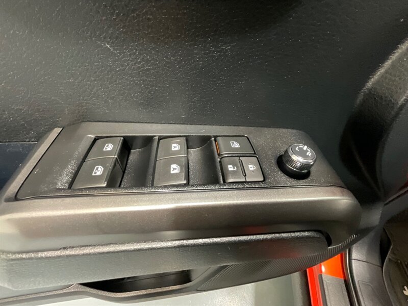 2017 Toyota Tacoma TRD Sport 4X4 / V6 / LIFT w. NEW WHEELS & TIRES /Sunroof / Heated Seats ./ Blind Spot Alert / Navigation & Backup Camera / ZERO RUST - Photo 52 - Gladstone, OR 97027