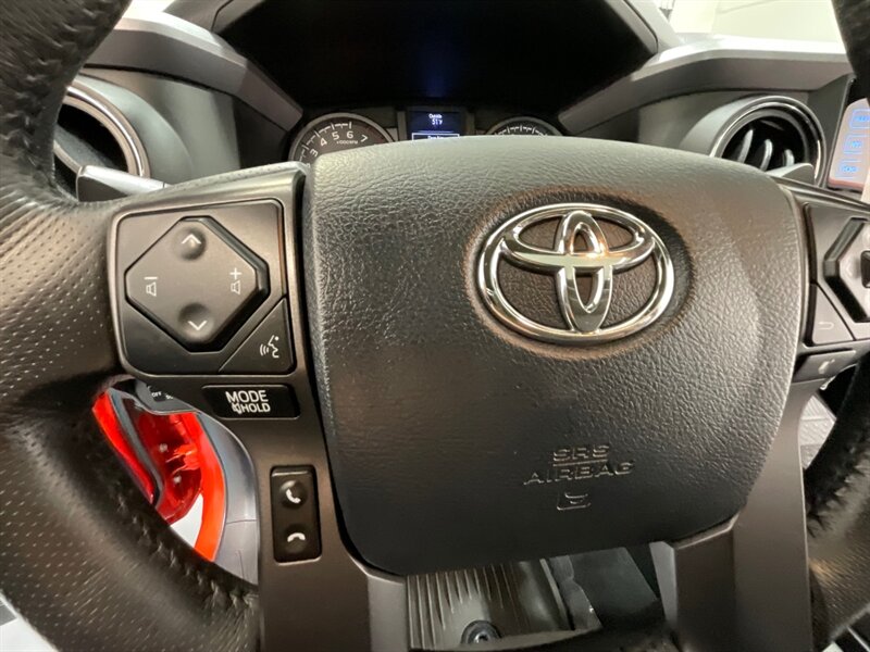 2017 Toyota Tacoma TRD Sport 4X4 / V6 / LIFT w. NEW WHEELS & TIRES /Sunroof / Heated Seats ./ Blind Spot Alert / Navigation & Backup Camera / ZERO RUST - Photo 55 - Gladstone, OR 97027