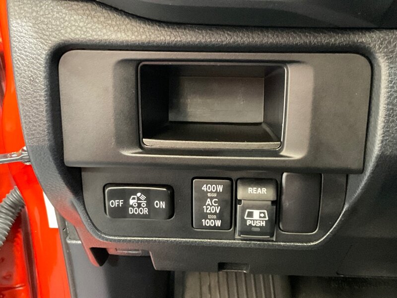 2017 Toyota Tacoma TRD Sport 4X4 / V6 / LIFT w. NEW WHEELS & TIRES /Sunroof / Heated Seats ./ Blind Spot Alert / Navigation & Backup Camera / ZERO RUST - Photo 19 - Gladstone, OR 97027