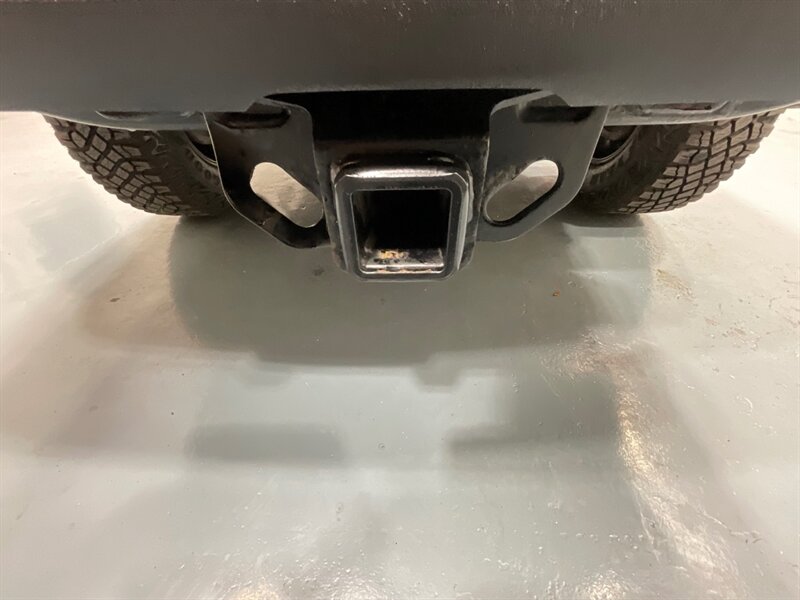 2017 Toyota Tacoma TRD Sport 4X4 / V6 / LIFT w. NEW WHEELS & TIRES /Sunroof / Heated Seats ./ Blind Spot Alert / Navigation & Backup Camera / ZERO RUST - Photo 60 - Gladstone, OR 97027