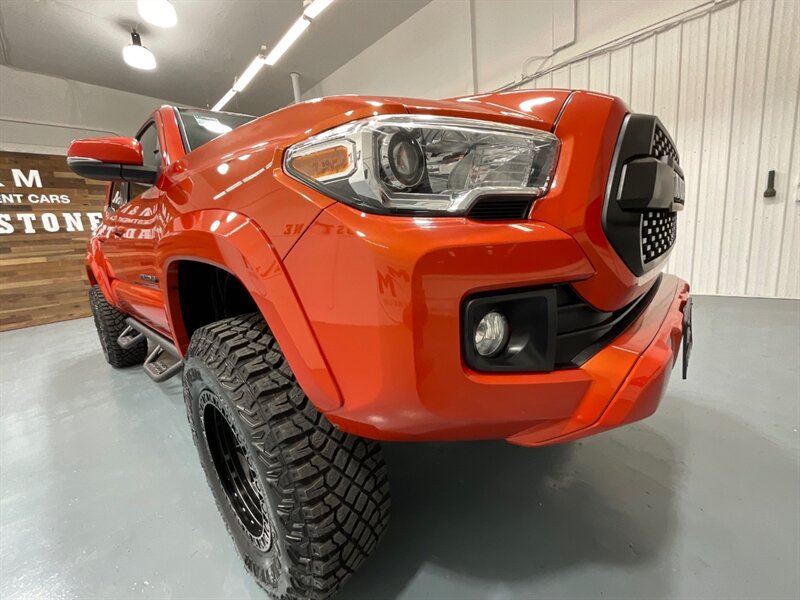 2017 Toyota Tacoma TRD Sport 4X4 / V6 / LIFT w. NEW WHEELS & TIRES /Sunroof / Heated Seats ./ Blind Spot Alert / Navigation & Backup Camera / ZERO RUST - Photo 68 - Gladstone, OR 97027